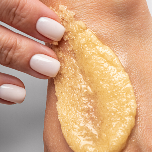 How To Properly Apply Foaming Sugar Scrubs and Natural Body Oils
